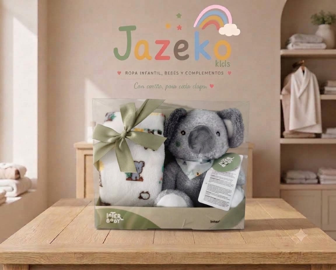 Set de regalo con peluche de koala gris y mantita estampada en caja